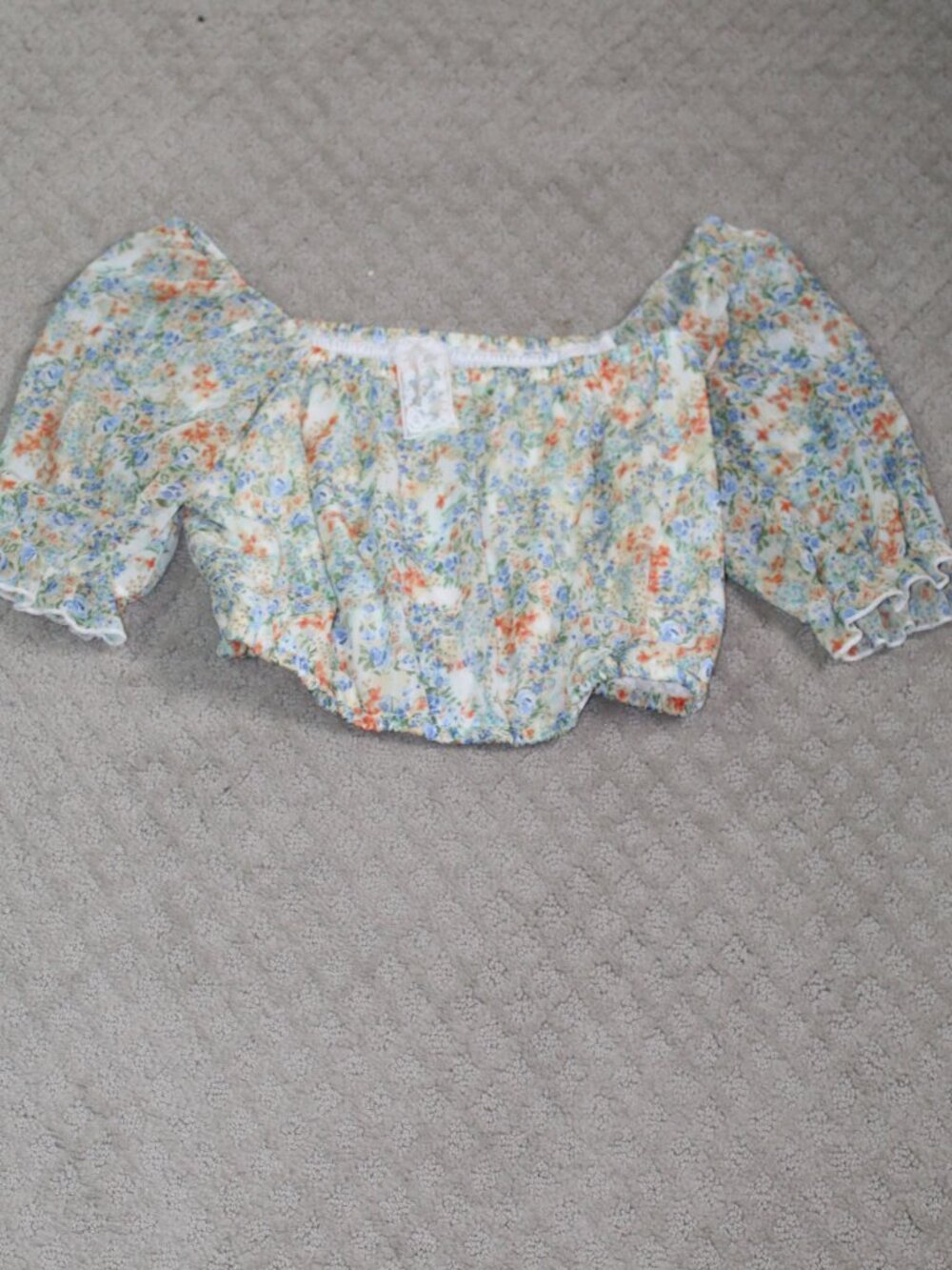 Sadie & Sage Size M Blue Green Orange Floral Smocked Bell Short Sleeve Crop Top